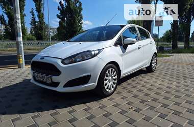 Хетчбек Ford Fiesta 2016 в Києві