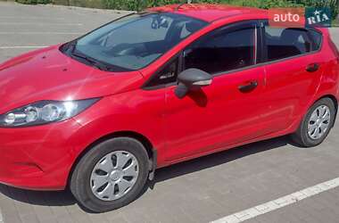 Хетчбек Ford Fiesta 2010 в Ромнах