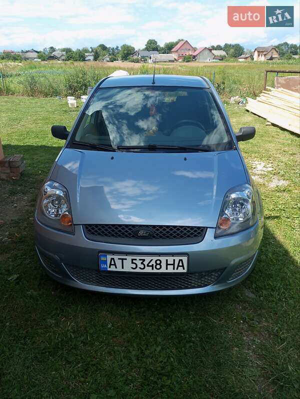 Хэтчбек Ford Fiesta 2006 в Ивано-Франковске