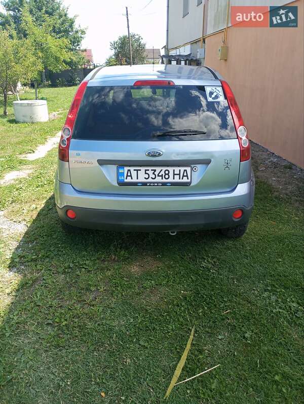 Хэтчбек Ford Fiesta 2006 в Ивано-Франковске