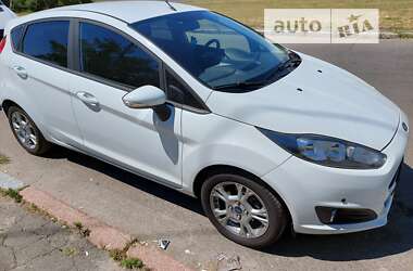 Хэтчбек Ford Fiesta 2016 в Киеве