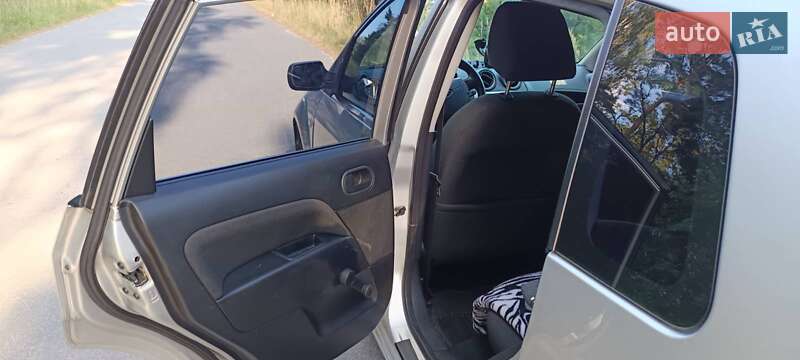 Хэтчбек Ford Fiesta 2007 в Новгород-Северском