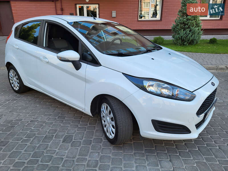 Хэтчбек Ford Fiesta 2016 в Кременчуге фото 2 Хэтчбек Ford Fiesta 2016 в Кременчуге