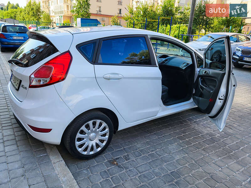 Хэтчбек Ford Fiesta 2016 в Кременчуге фото 15 Хэтчбек Ford Fiesta 2016 в Кременчуге