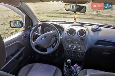 Хэтчбек Ford Fiesta 2007 в 