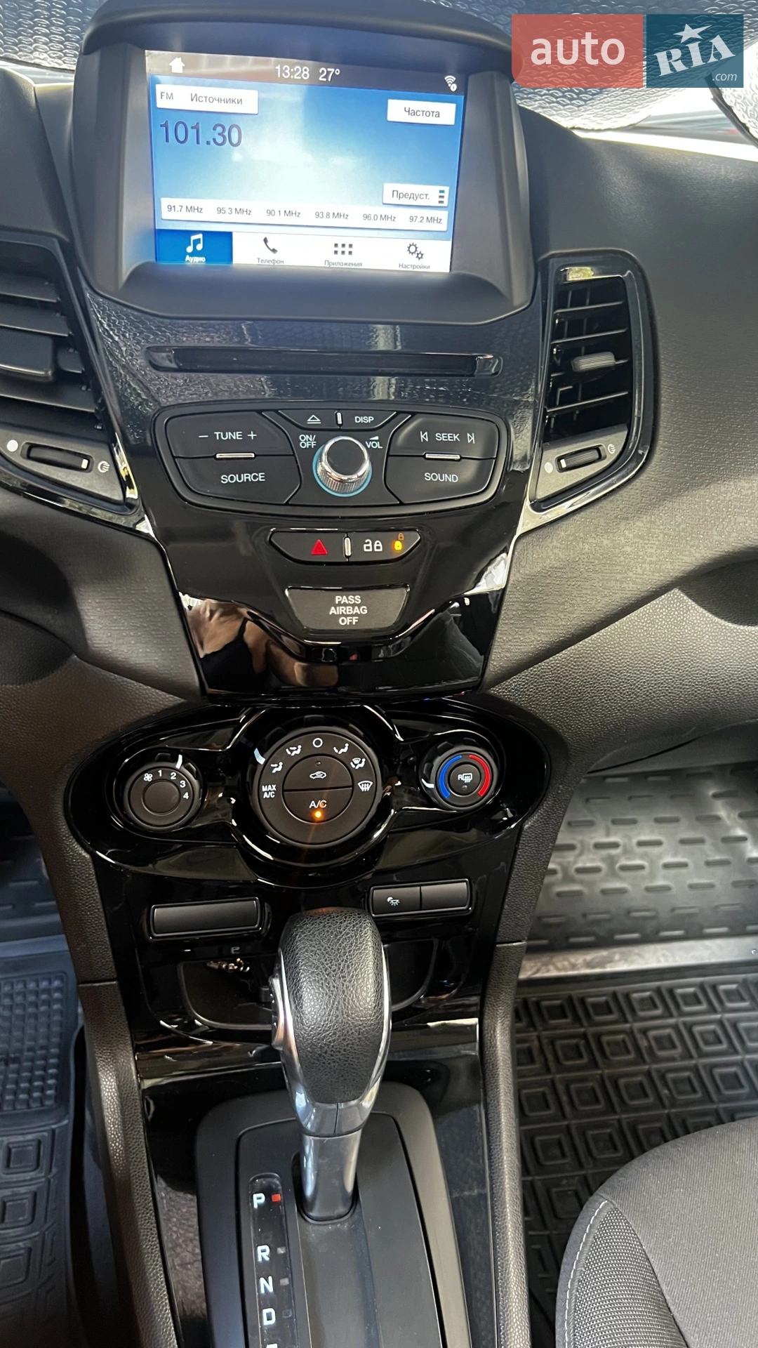 2019 Ford Fiesta - мініатюра 12
