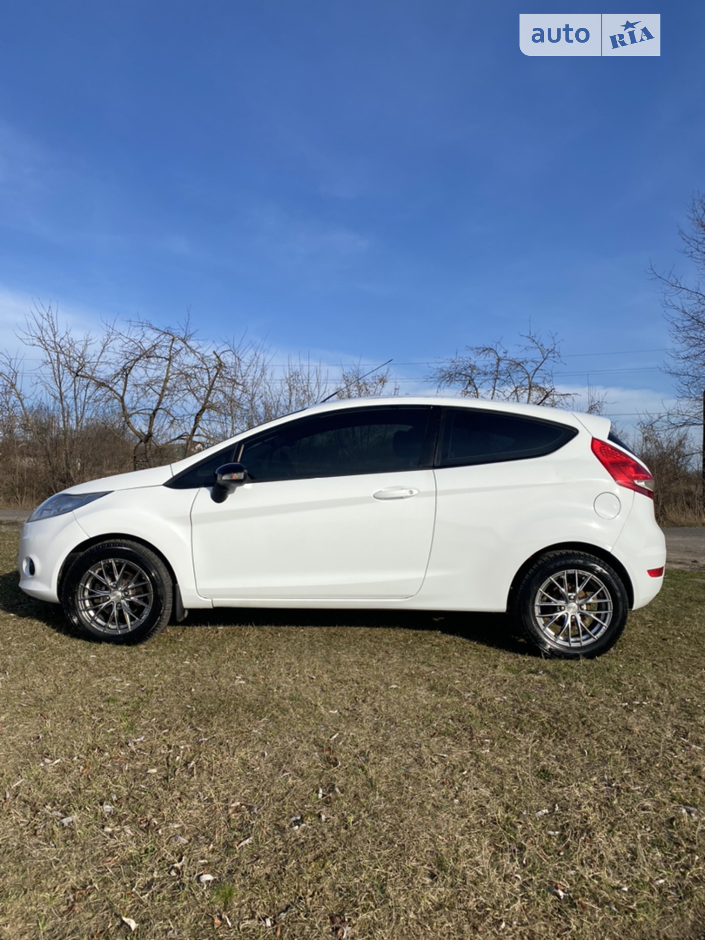 2010 Ford Fiesta - мініатюра 8
