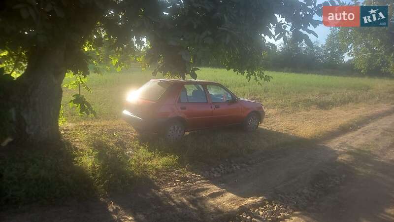 Хэтчбек Ford Fiesta 1990 в Кропивницком