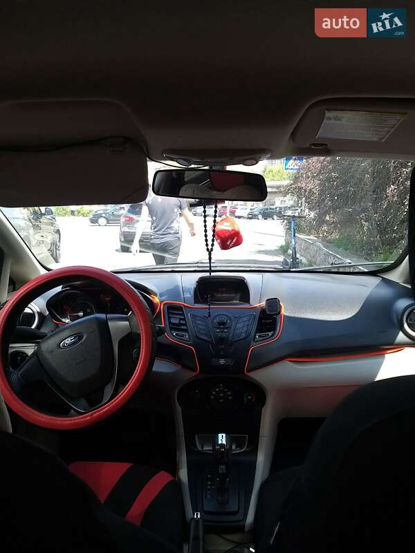 Седан Ford Fiesta 2011 в Киеве фото 7 Седан Ford Fiesta 2011 в Киеве