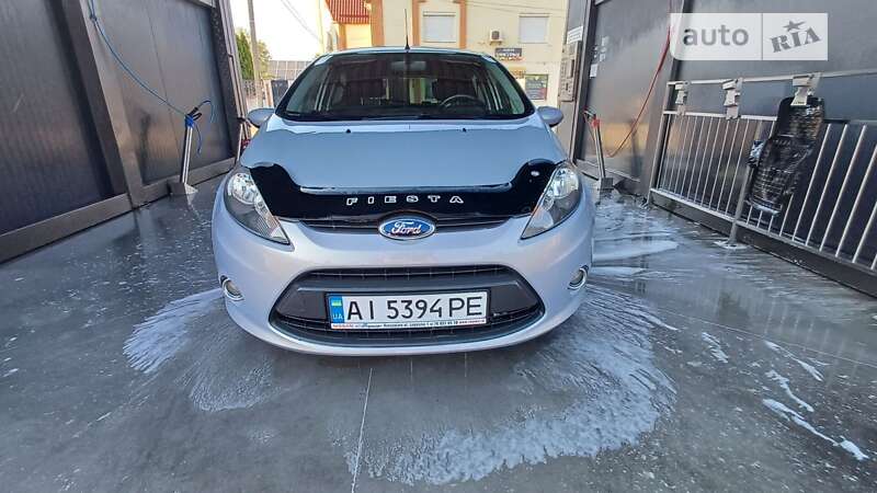 Хетчбек Ford Fiesta 2011 в Києві