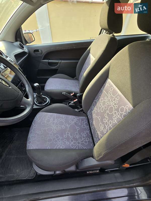 Хэтчбек Ford Fiesta 2007 в Белгороде-Днестровском
