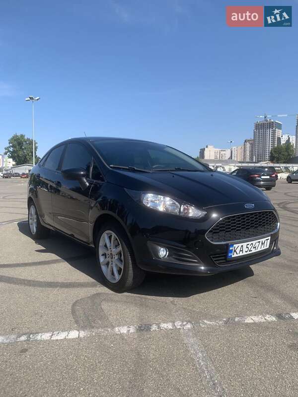 Седан Ford Fiesta 2018 в Києві