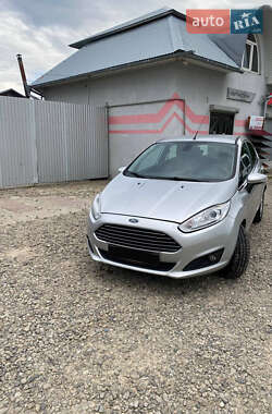Хэтчбек Ford Fiesta 2013 в 