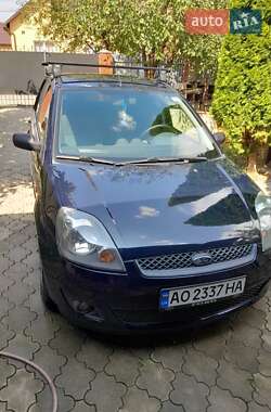 Хэтчбек Ford Fiesta 2007 в Сваляве