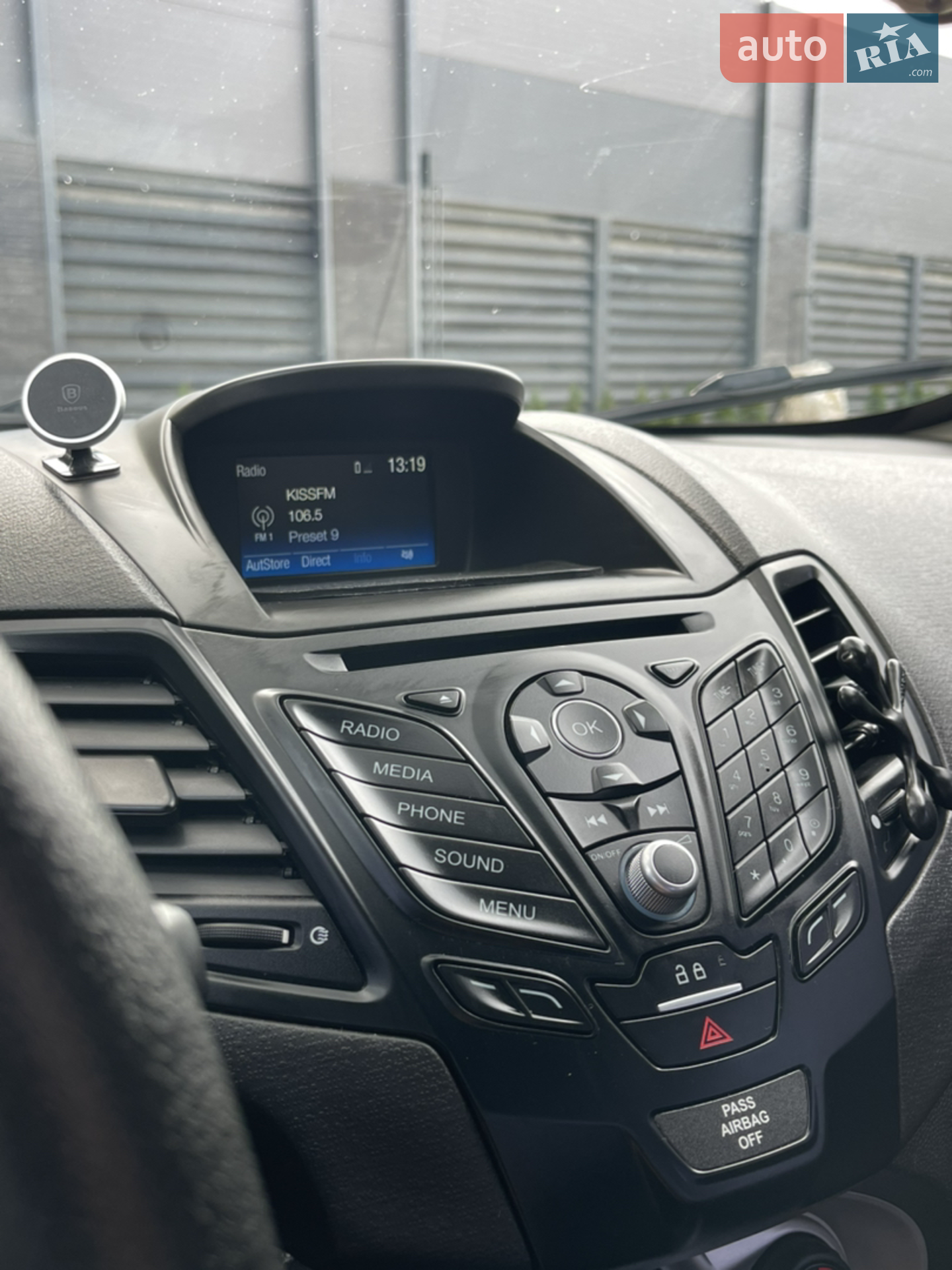 2018 Ford Fiesta - мініатюра 19