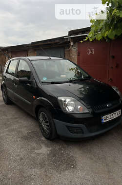 Хэтчбек Ford Fiesta 2006 в Виннице