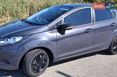 Хэтчбек Ford Fiesta 2012 в 