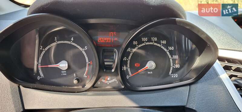 Хэтчбек Ford Fiesta 2012 в Киеве фото 9 Хэтчбек Ford Fiesta 2012 в Киеве