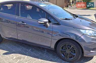 Хэтчбек Ford Fiesta 2012 в 