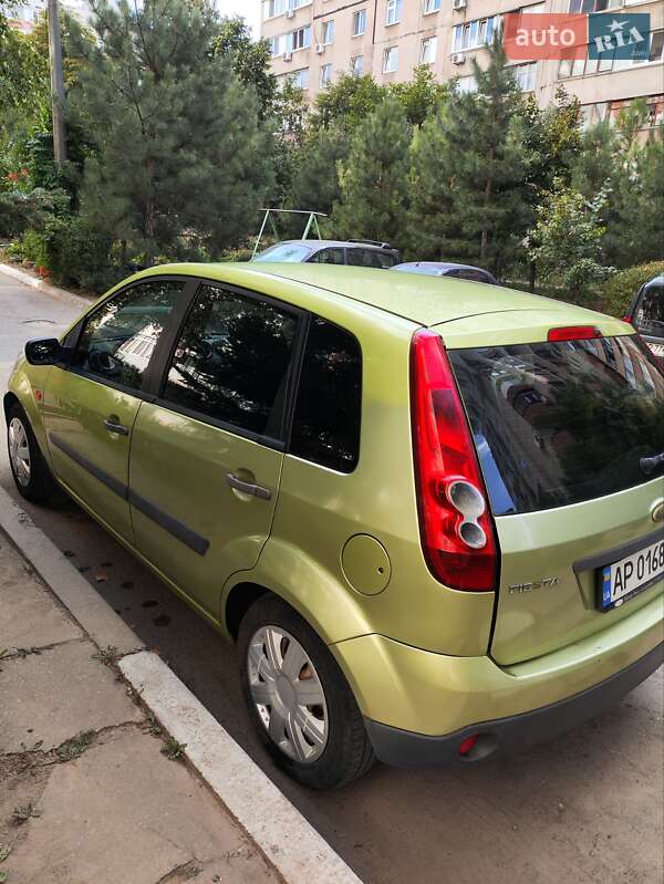 Хэтчбек Ford Fiesta 2006 в Запорожье