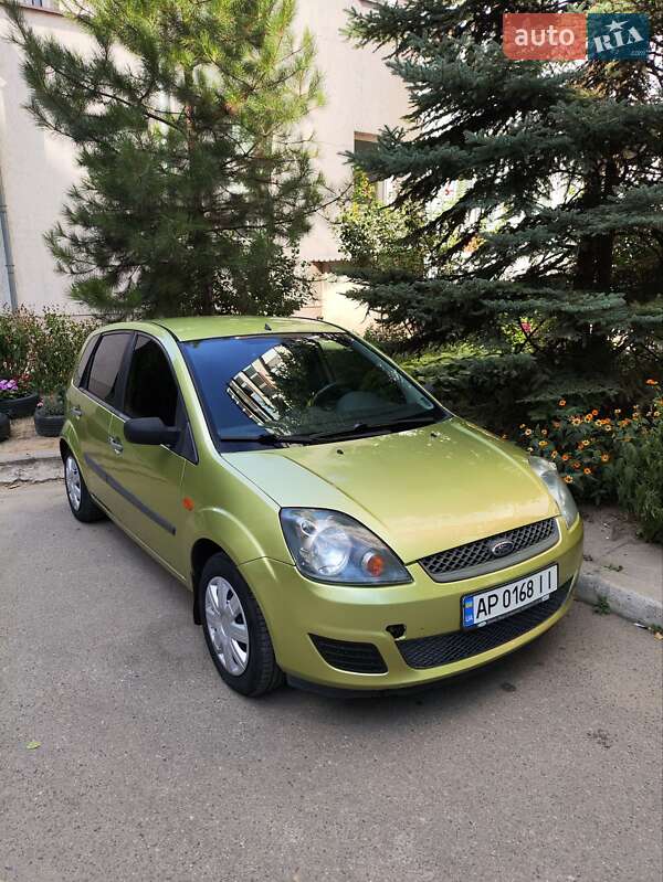 Хэтчбек Ford Fiesta 2006 в Запорожье