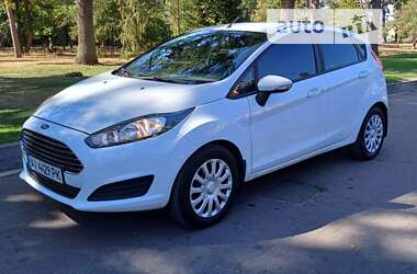 Хэтчбек Ford Fiesta 2016 в Киеве