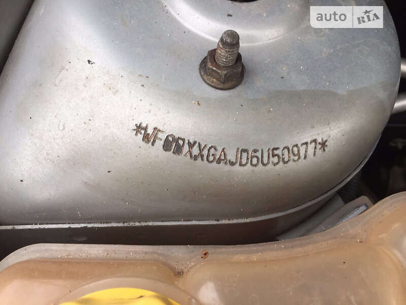 Хэтчбек Ford Fiesta 2006 в Поляне