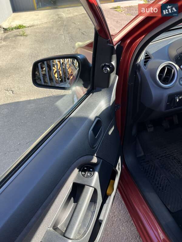 Хэтчбек Ford Fiesta 2007 в Конотопе фото 4 Хэтчбек Ford Fiesta 2007 в Конотопе