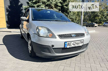 Хетчбек Ford Fiesta 2006 в Дніпрі