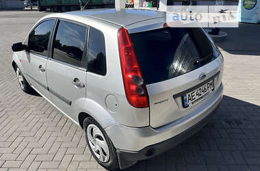 Хетчбек Ford Fiesta 2006 в Дніпрі