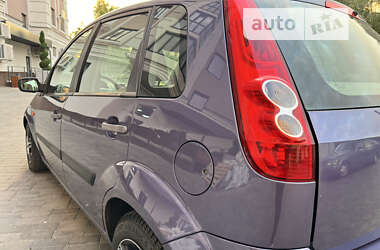 Хэтчбек Ford Fiesta 2006 в Ровно