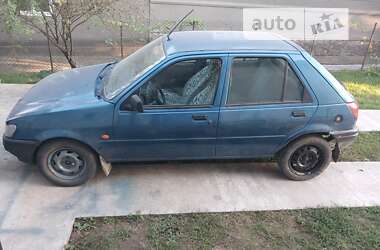 Хэтчбек Ford Fiesta 1990 в 