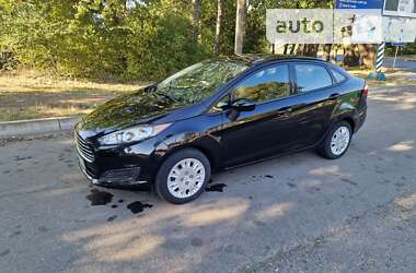 Седан Ford Fiesta 2014 в Умані