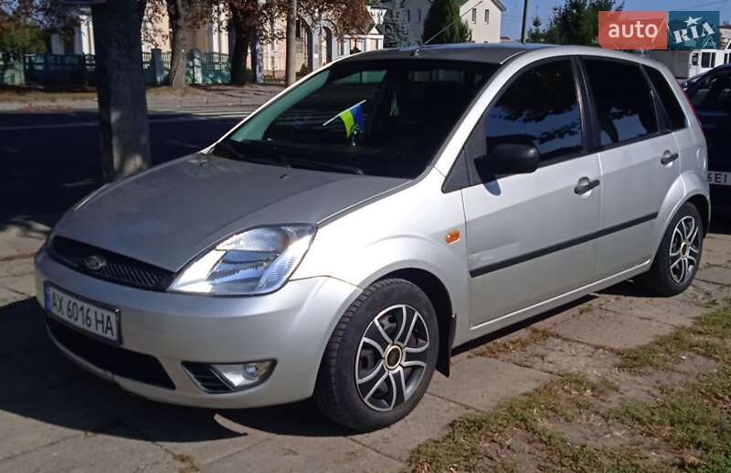 Хэтчбек Ford Fiesta 2005 в Луцке
