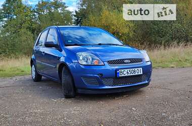 Хэтчбек Ford Fiesta 2005 в Трускавце