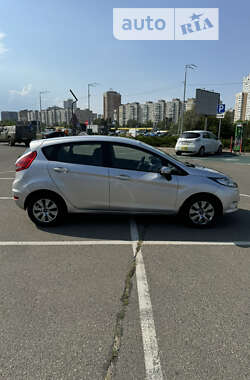 Хетчбек Ford Fiesta 2011 в Києві