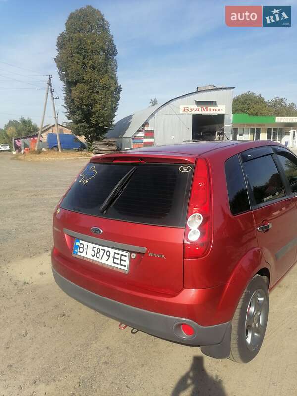 Хэтчбек Ford Fiesta 2006 в Гадяче