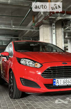 Хетчбек Ford Fiesta 2015 в Києві