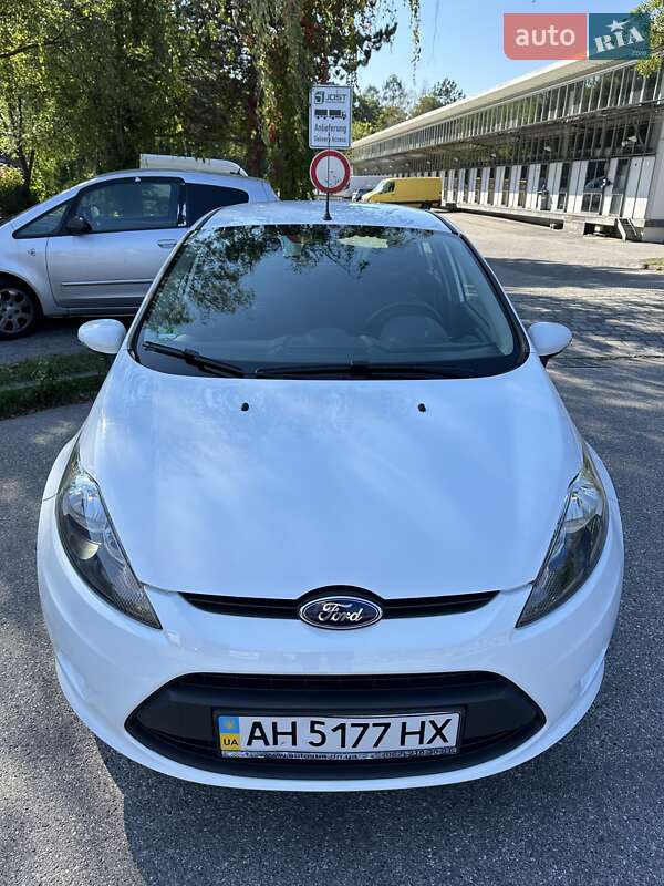 Хэтчбек Ford Fiesta 2012 в Киеве