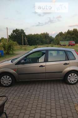 Хэтчбек Ford Fiesta 2004 в Ковеле