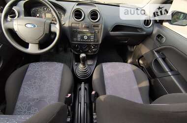 Хэтчбек Ford Fiesta 2007 в Киеве