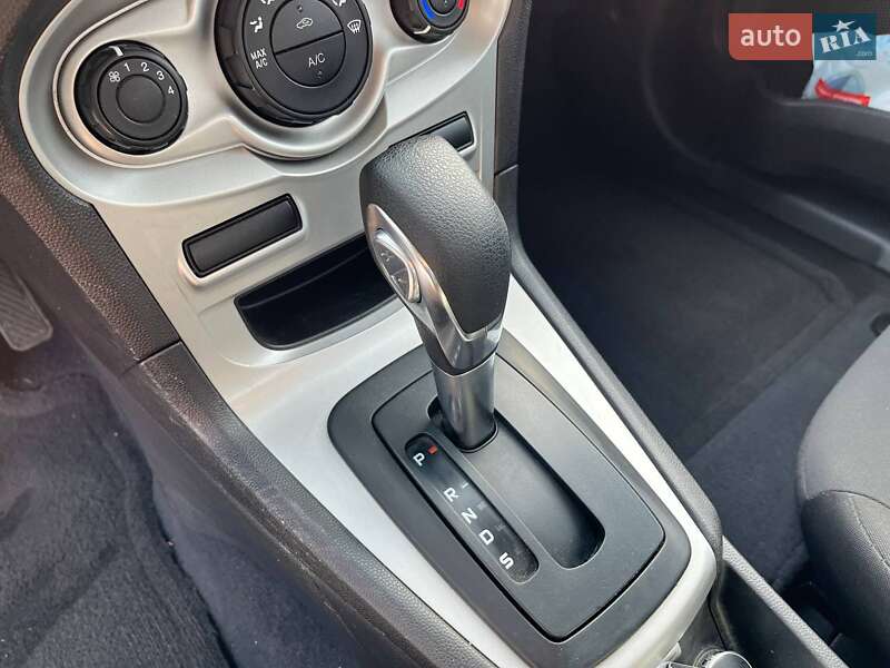 Седан Ford Fiesta 2017 в Виннице