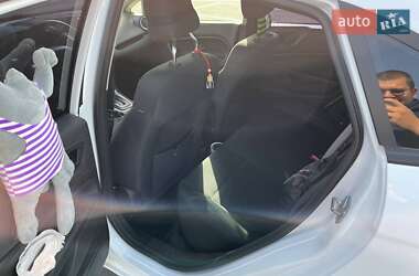 Седан Ford Fiesta 2017 в 