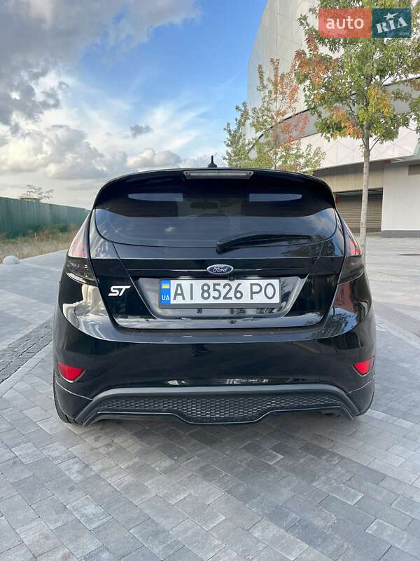 Хэтчбек Ford Fiesta 2018 в Киеве