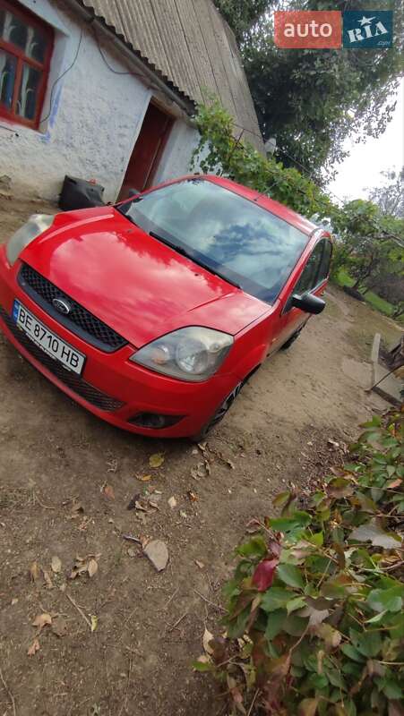 Хэтчбек Ford Fiesta 2007 в 