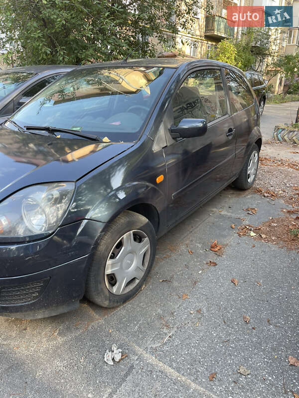 Хэтчбек Ford Fiesta 2006 в Киеве