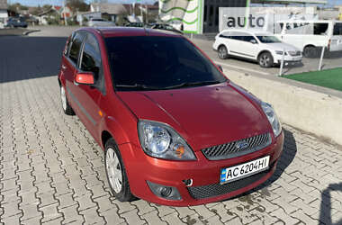 Хэтчбек Ford Fiesta 2007 в Нововолынске