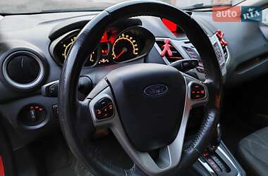 Хетчбек Ford Fiesta 2013 в Чернігові