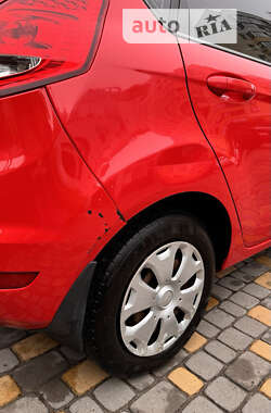 Хэтчбек Ford Fiesta 2011 в 