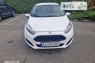 Седан Ford Fiesta 2016 в Києві